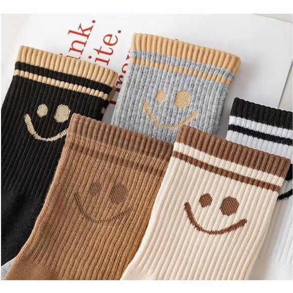 Women's 5 Pairs Cute Smiley Face Crew Socks, Comfy Daily All Season Socks - Picture 11 of 13